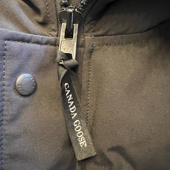 Canada Goose Men's Carson Parka Jacket - Picture 4 of 10